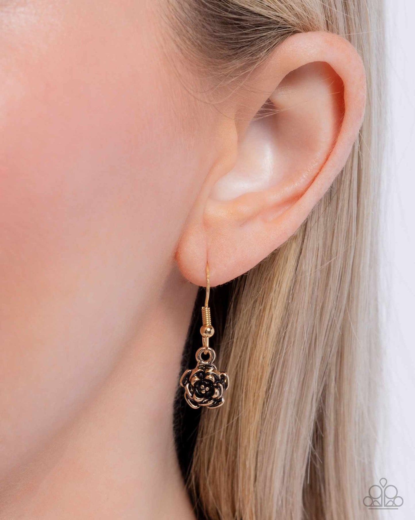 Whimsical Appearance - Gold