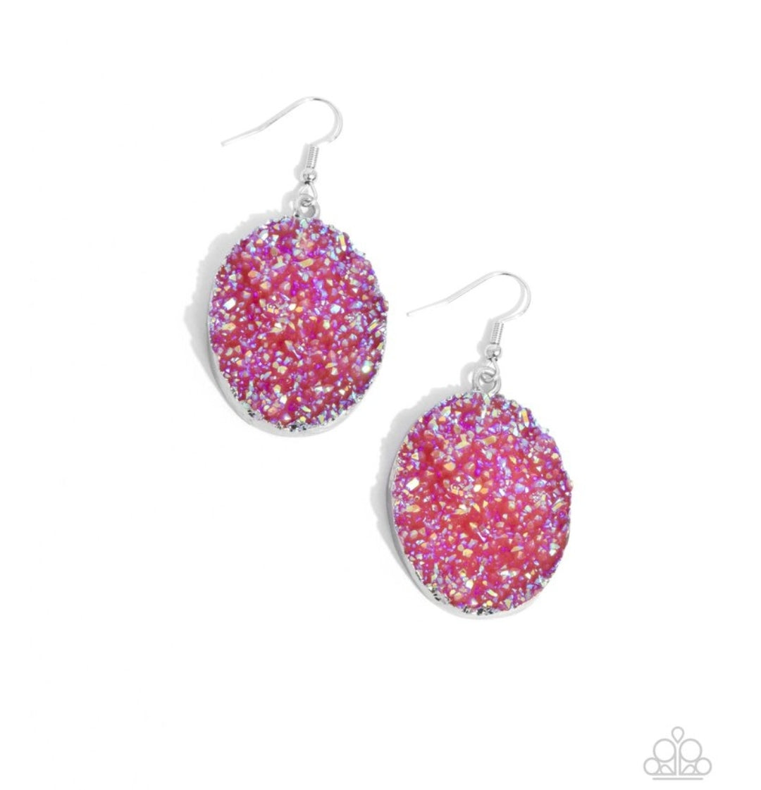 Necklace: "Dreamy Druzies - Pink"
Earring: "Dynamic Druzies - Pink