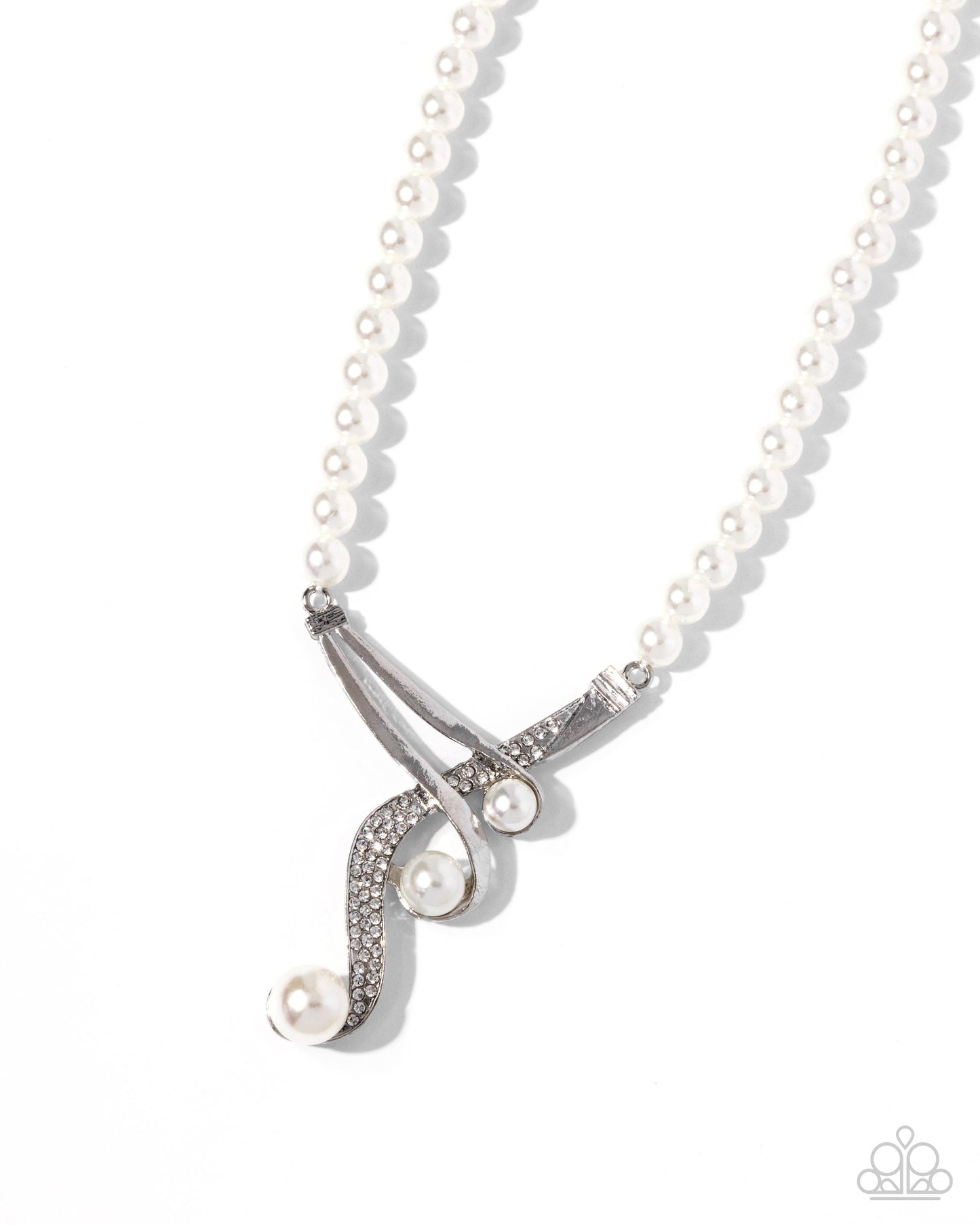 Elegant Entourage-White